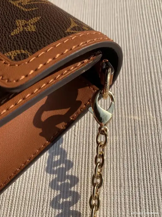 Official oldcobbler VUITTON WALLET CHAIN V LOUIS DAUPHINE 0527
